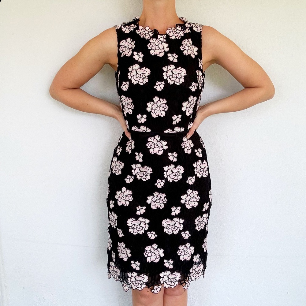 Giambattista Valli black pink floral cut out lace sleeveless silk dress size 42